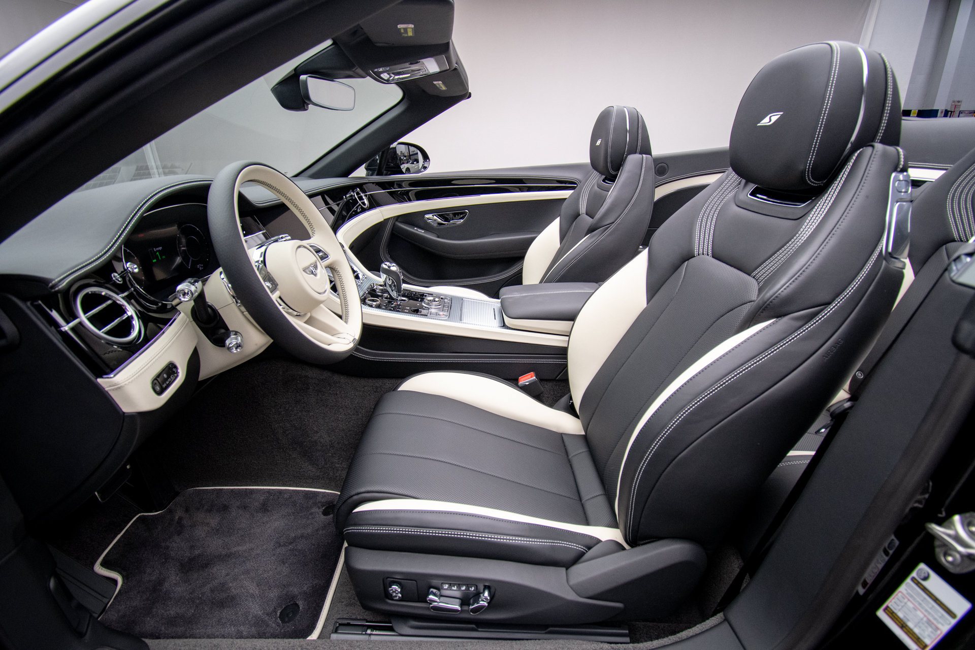 New 2026 Bentley Continental GT S AWD/4WD image 19