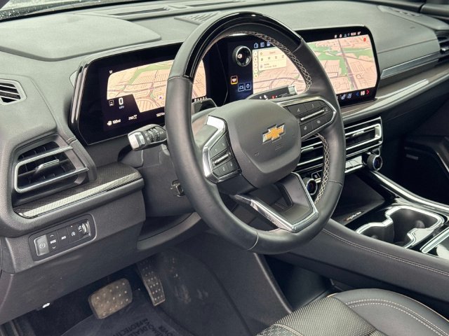 Used 2025 Chevrolet Traverse High Country AWD/4WD image 22