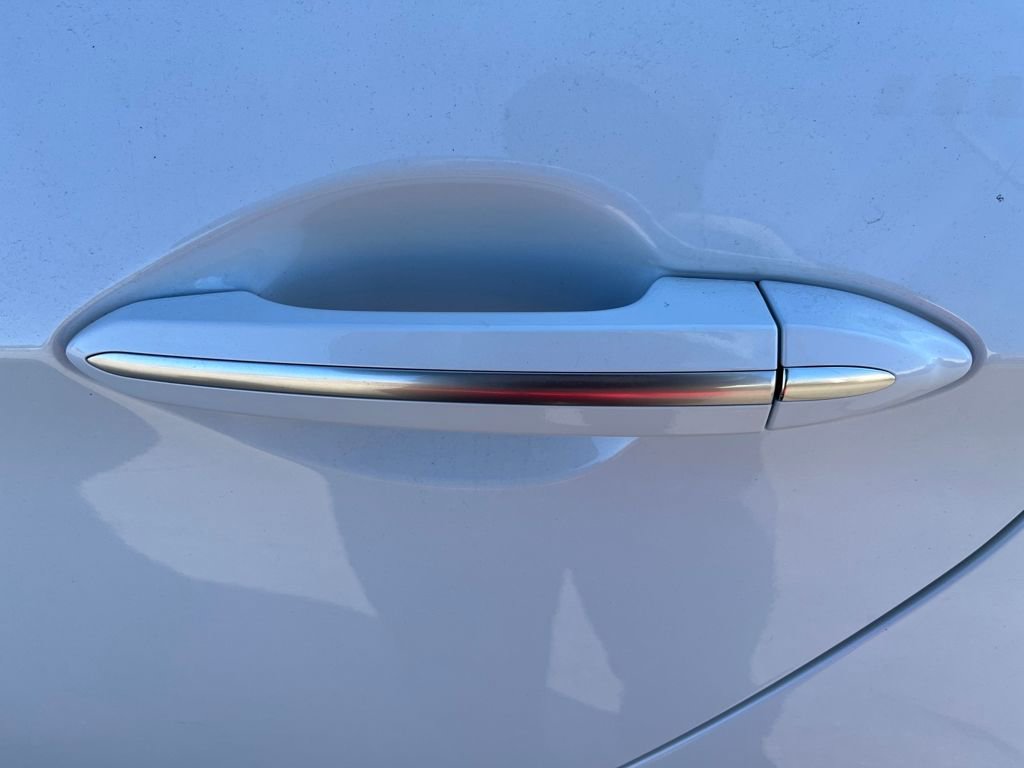 Used 2015 Hyundai Genesis 3.8 w/ Option Group 02 image 41