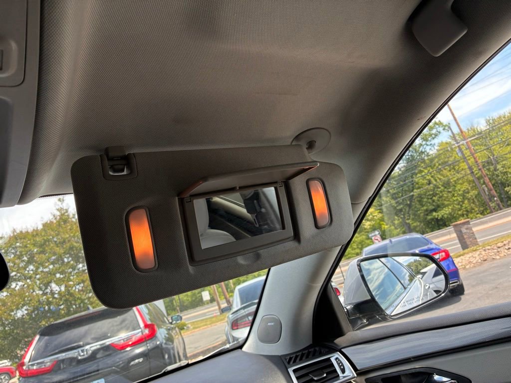 Used 2013 Cadillac SRX FWD image 40