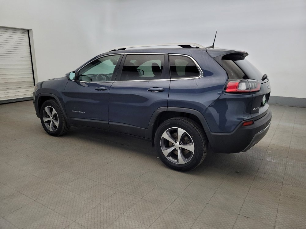 Used 2019 Jeep Cherokee Limited image 3