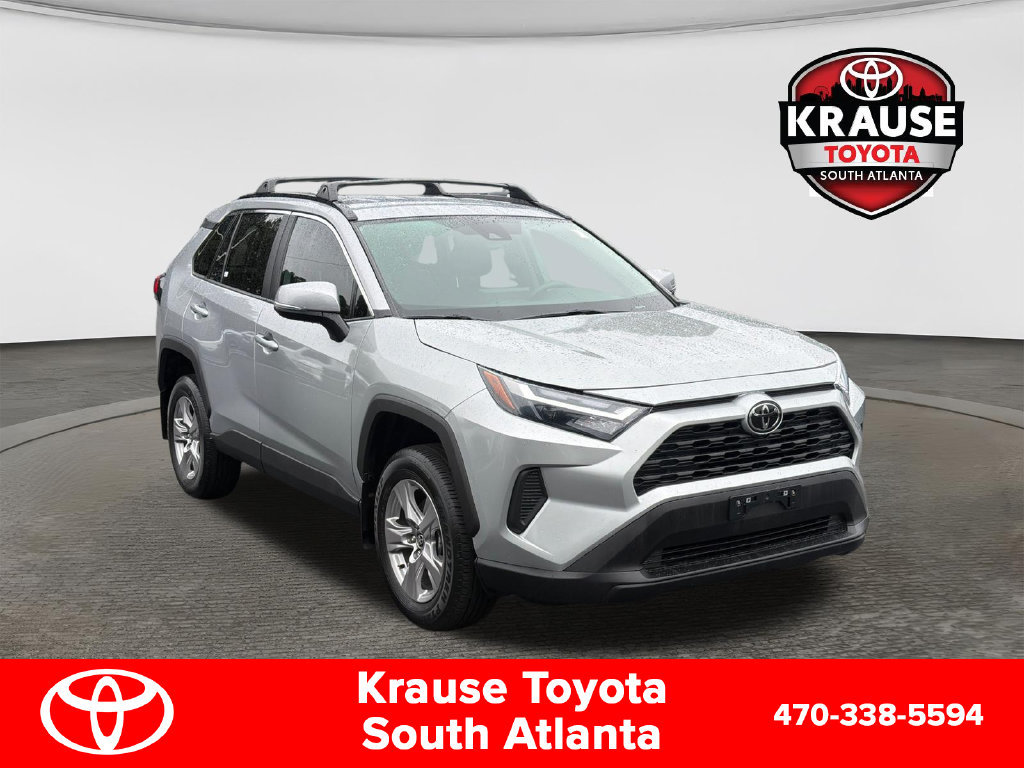 Used 2025 Toyota RAV4 XLE FWD image 1