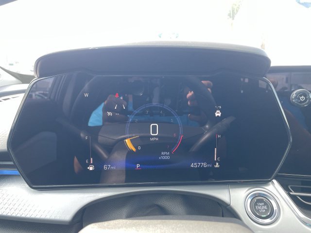 Used 2025 Chevrolet Trax LT FWD image 11