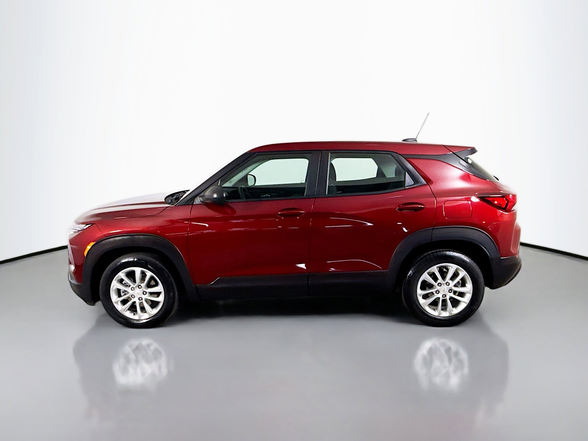 Used 2024 Chevrolet TrailBlazer LS FWD image 6