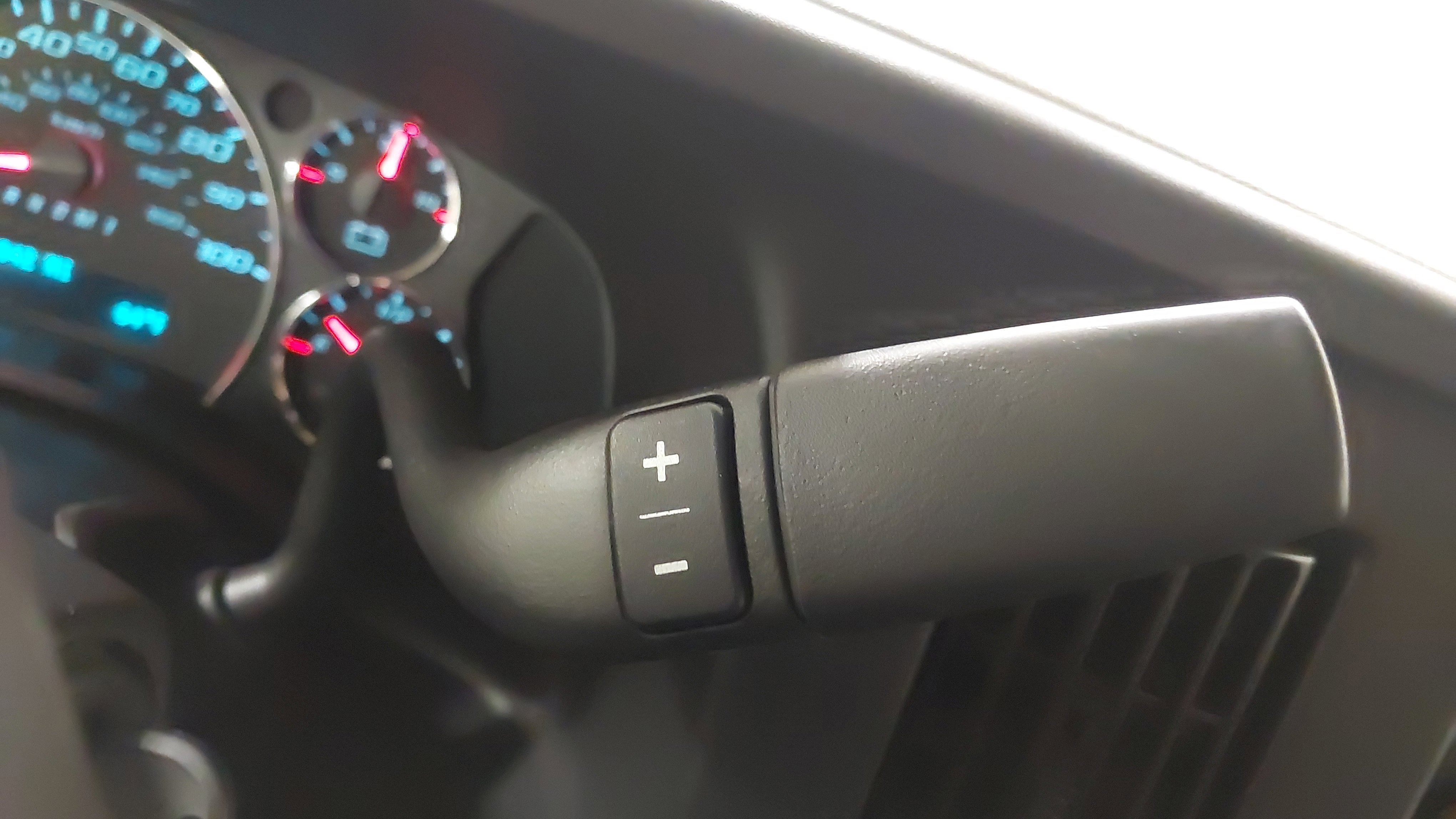 Used 2020 Chevrolet Express 2500 w/ Driver Convenience Package image 21