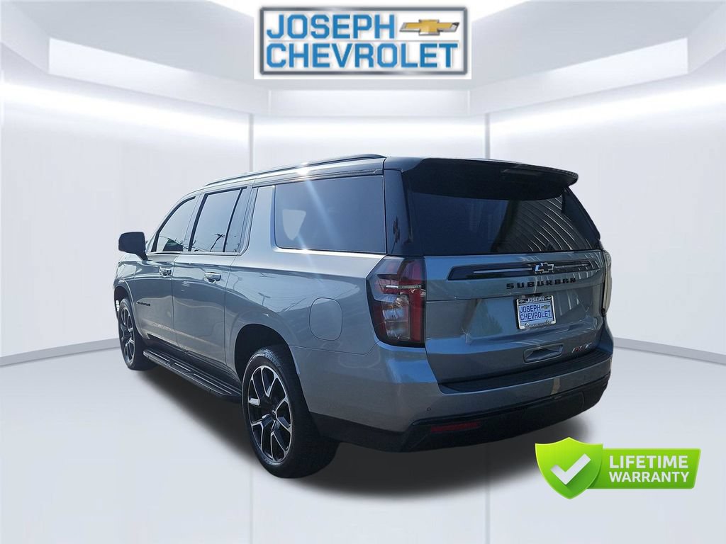 Used 2024 Chevrolet Suburban RST w/ Luxury Package AWD/4WD image 4