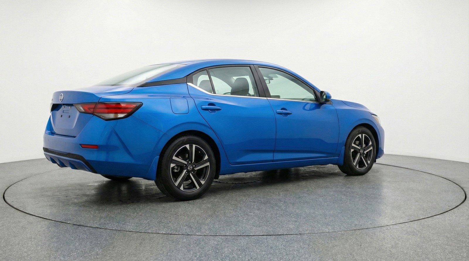 Used 2025 Nissan Sentra SV FWD image 9