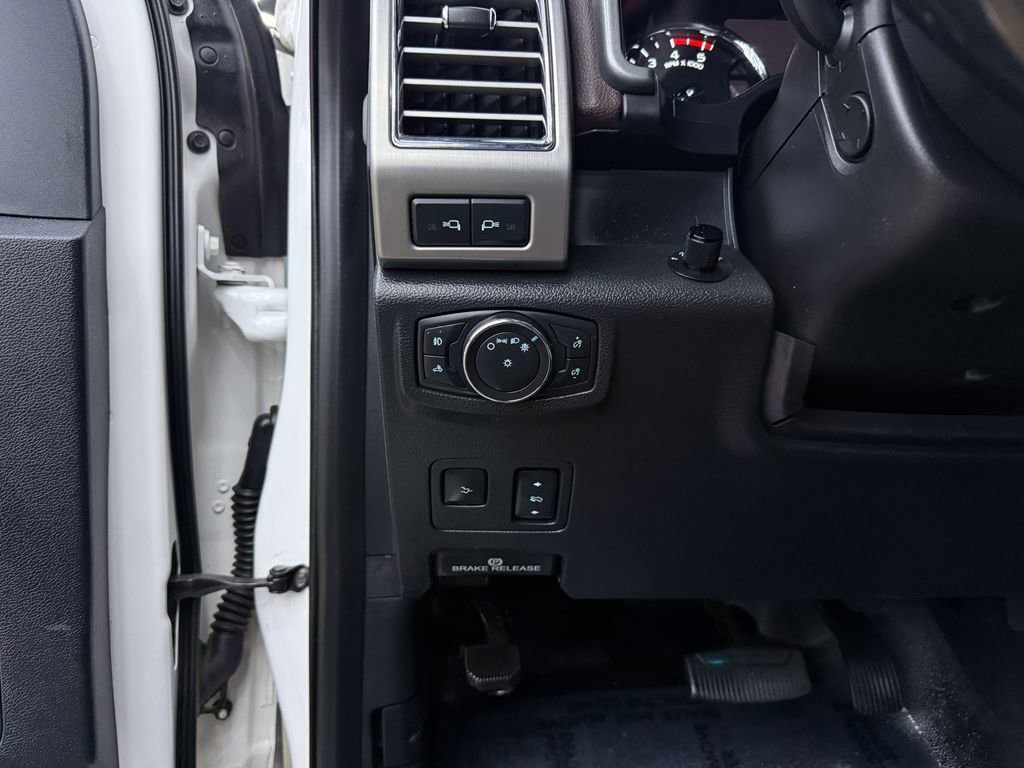 Used 2017 Ford F250 Platinum w/ Platinum Ultimate Package image 12