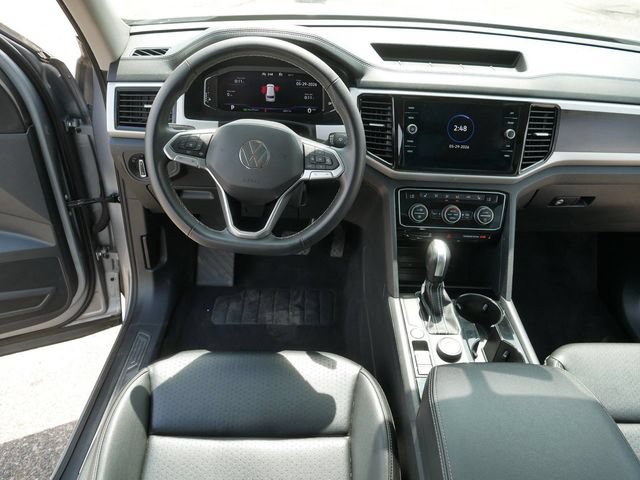 Certified 2022 Volkswagen Atlas SE w/ Panoramic Sunroof Package AWD/4WD image 21