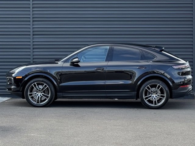 Certified 2022 Porsche Cayenne Coupe image 2