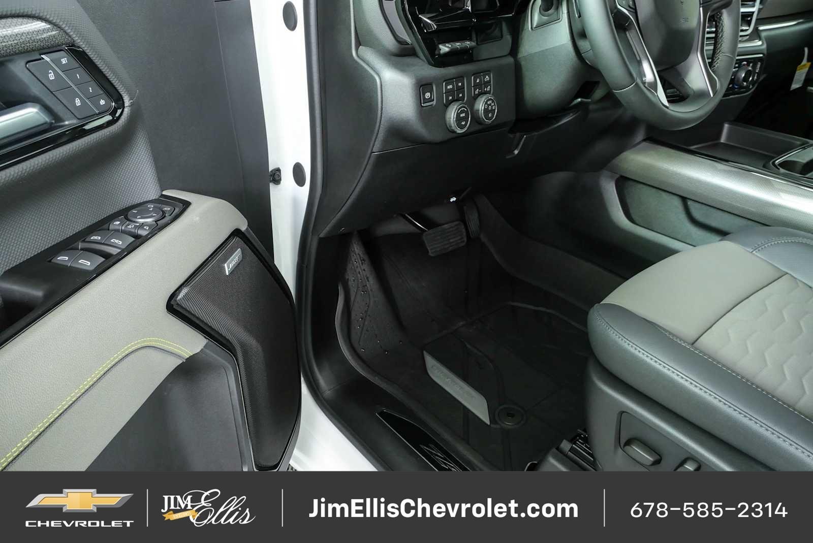 New 2026 Chevrolet Silverado 2500 ZR2 AWD/4WD image 8