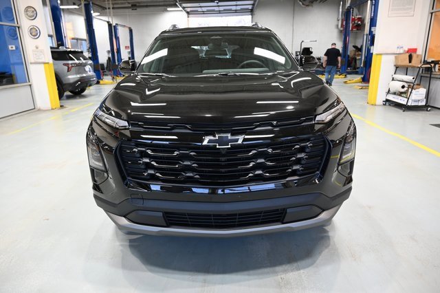 New 2026 Chevrolet Equinox LT w/ Convenience Package II image 2