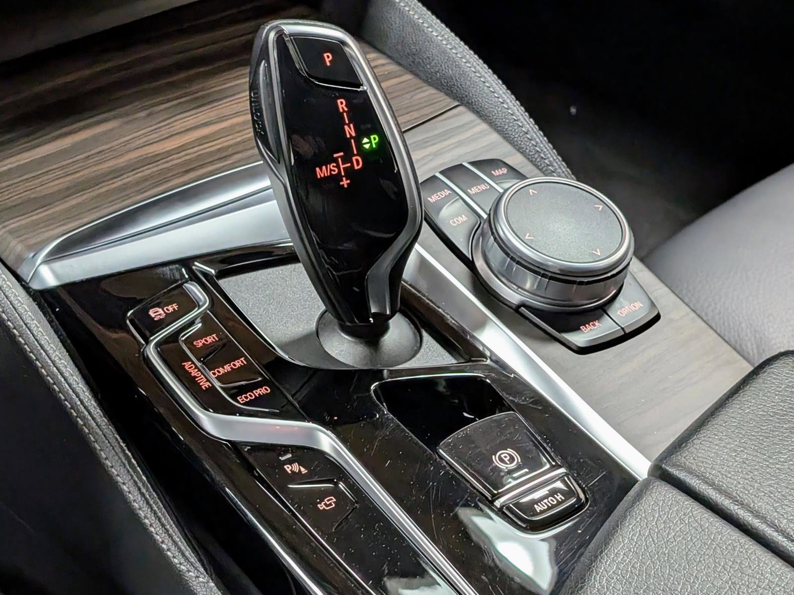 Used 2022 BMW M550i xDrive image 26