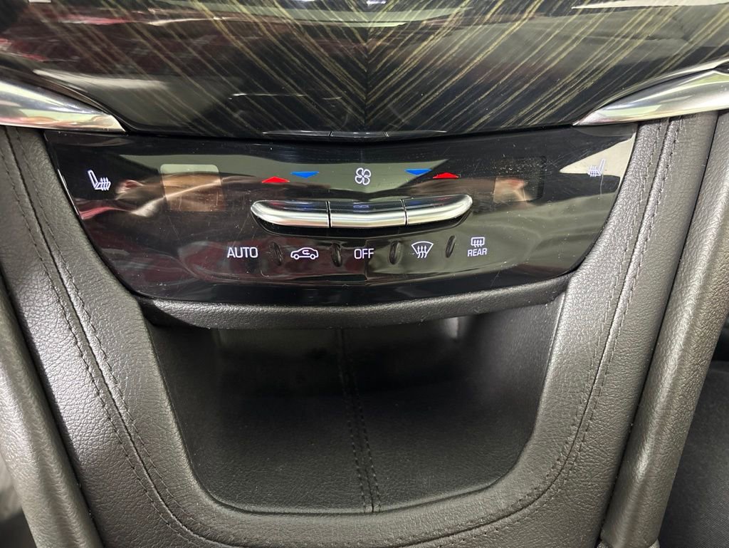 Used 2020 Cadillac XT6 Premium Luxury AWD/4WD image 24