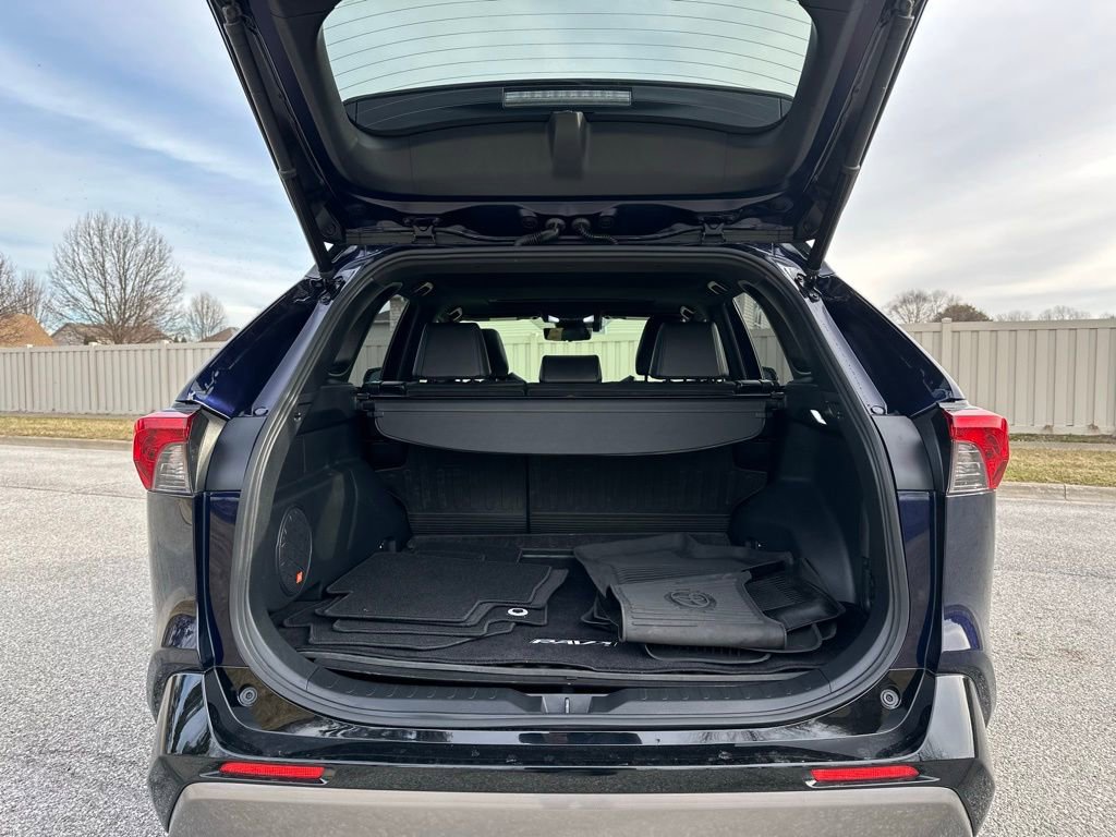 Used 2020 Toyota RAV4 XSE w/ XSE Grade Weather Package image 22