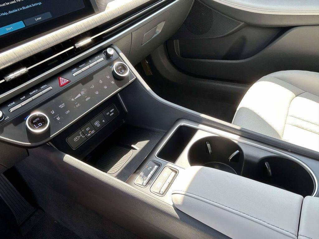 New 2026 Hyundai Sonata Limited FWD image 45