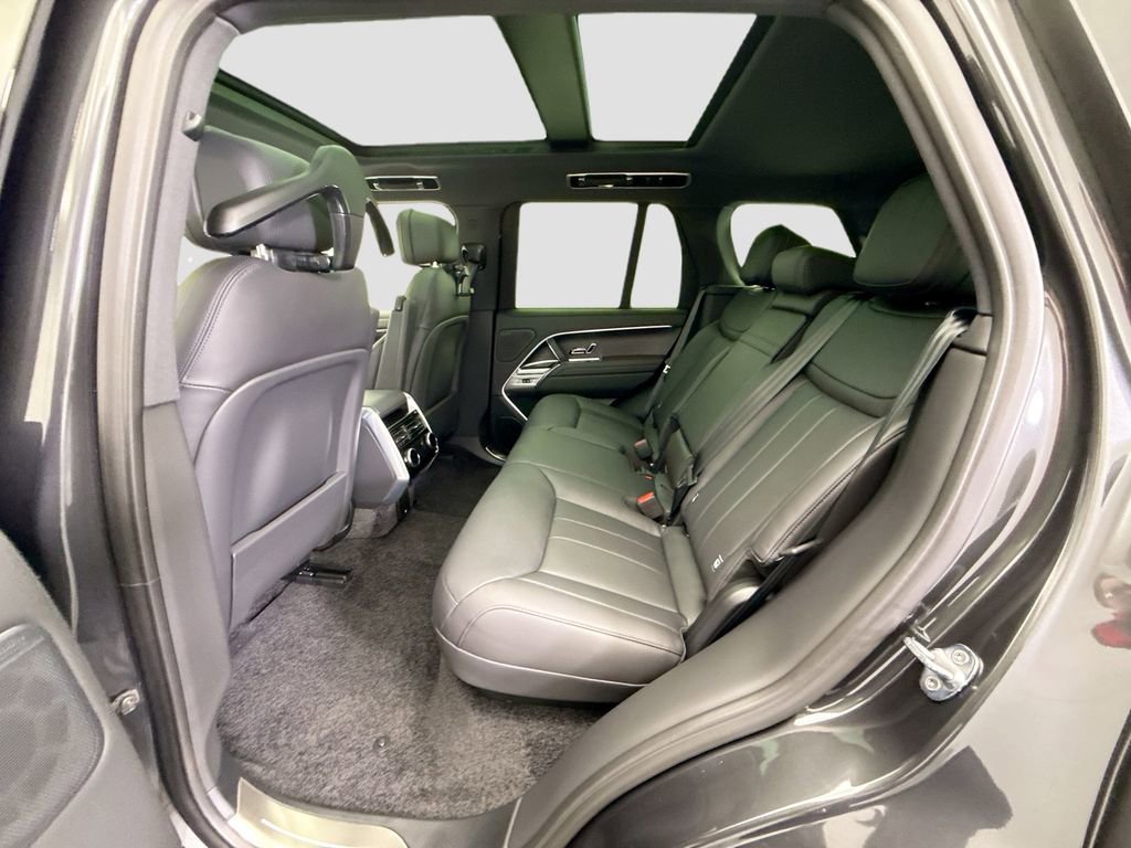 New 2026 Land Rover Range Rover SE image 21