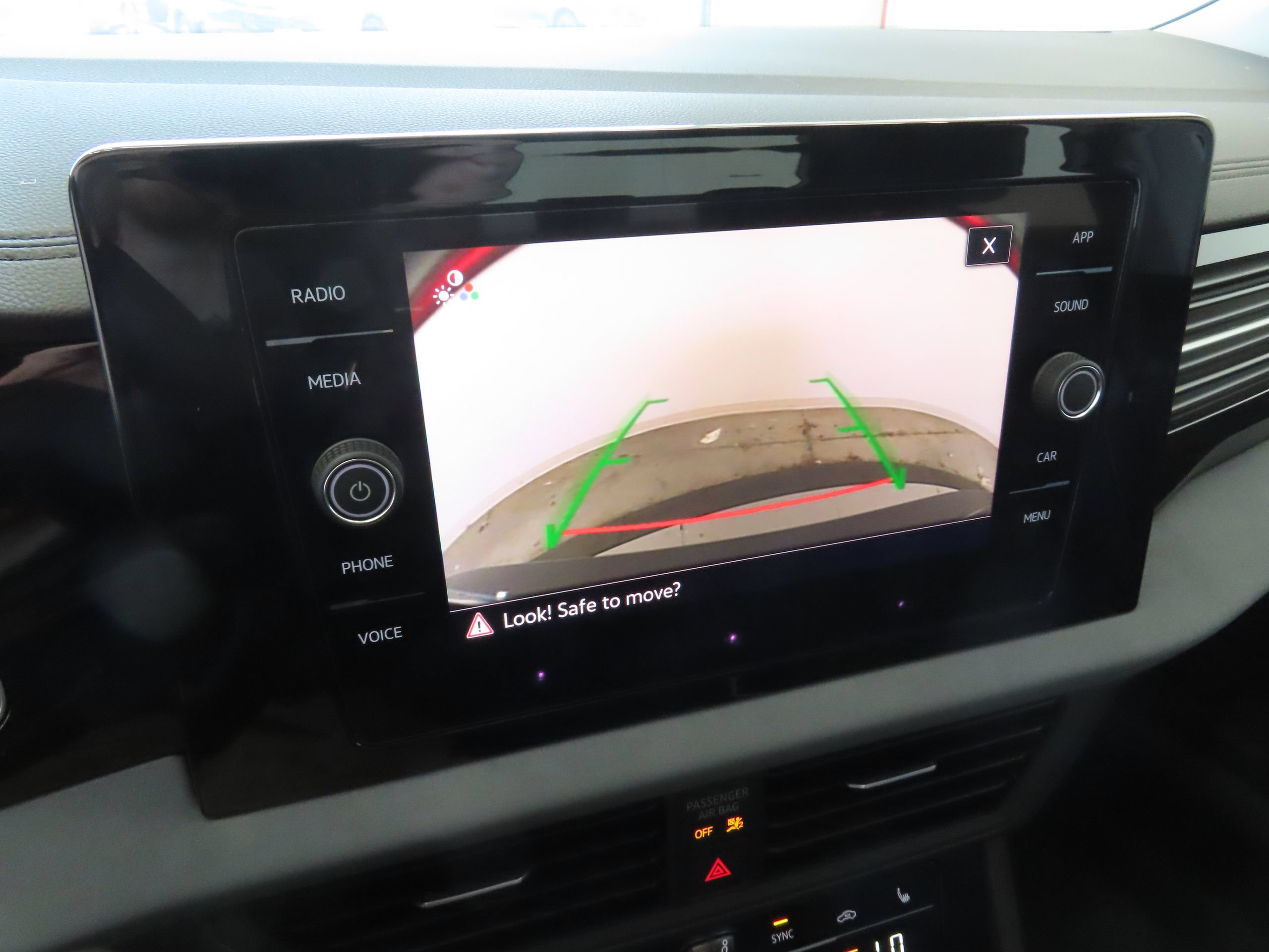 New 2026 Volkswagen Jetta SE FWD image 18