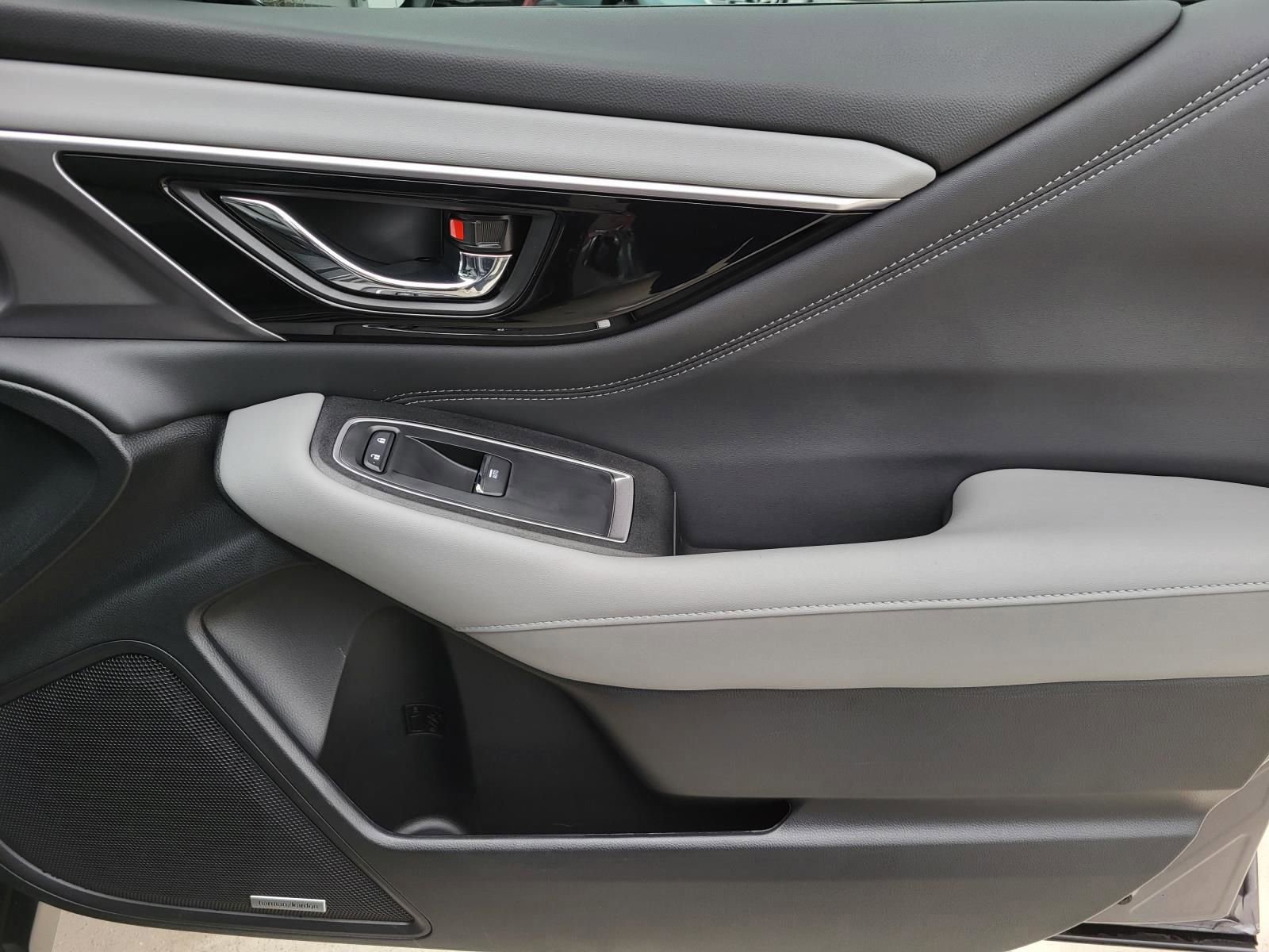 Certified 2025 Subaru Outback Limited image 6