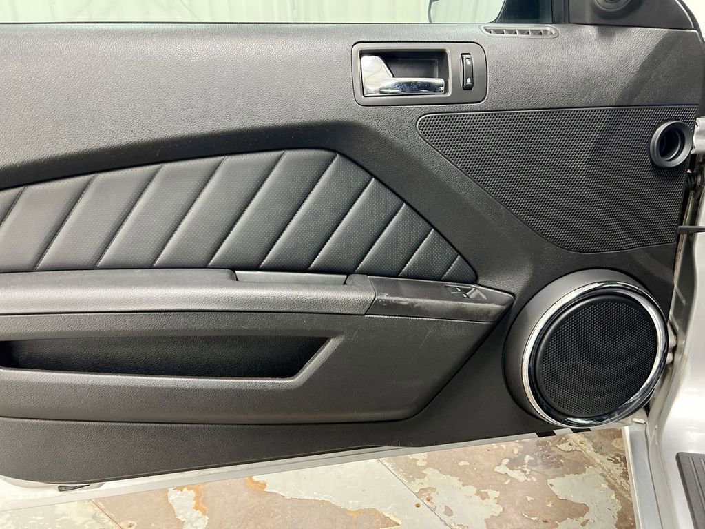 Used 2013 Ford Mustang GT Premium image 20