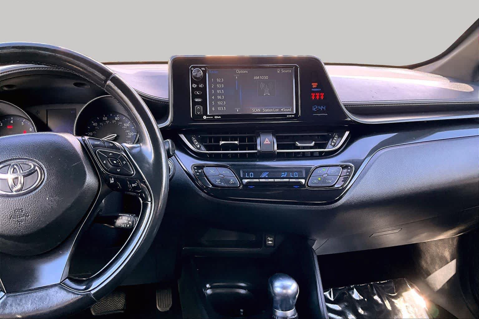 Used 2018 Toyota C-HR XLE FWD image 7