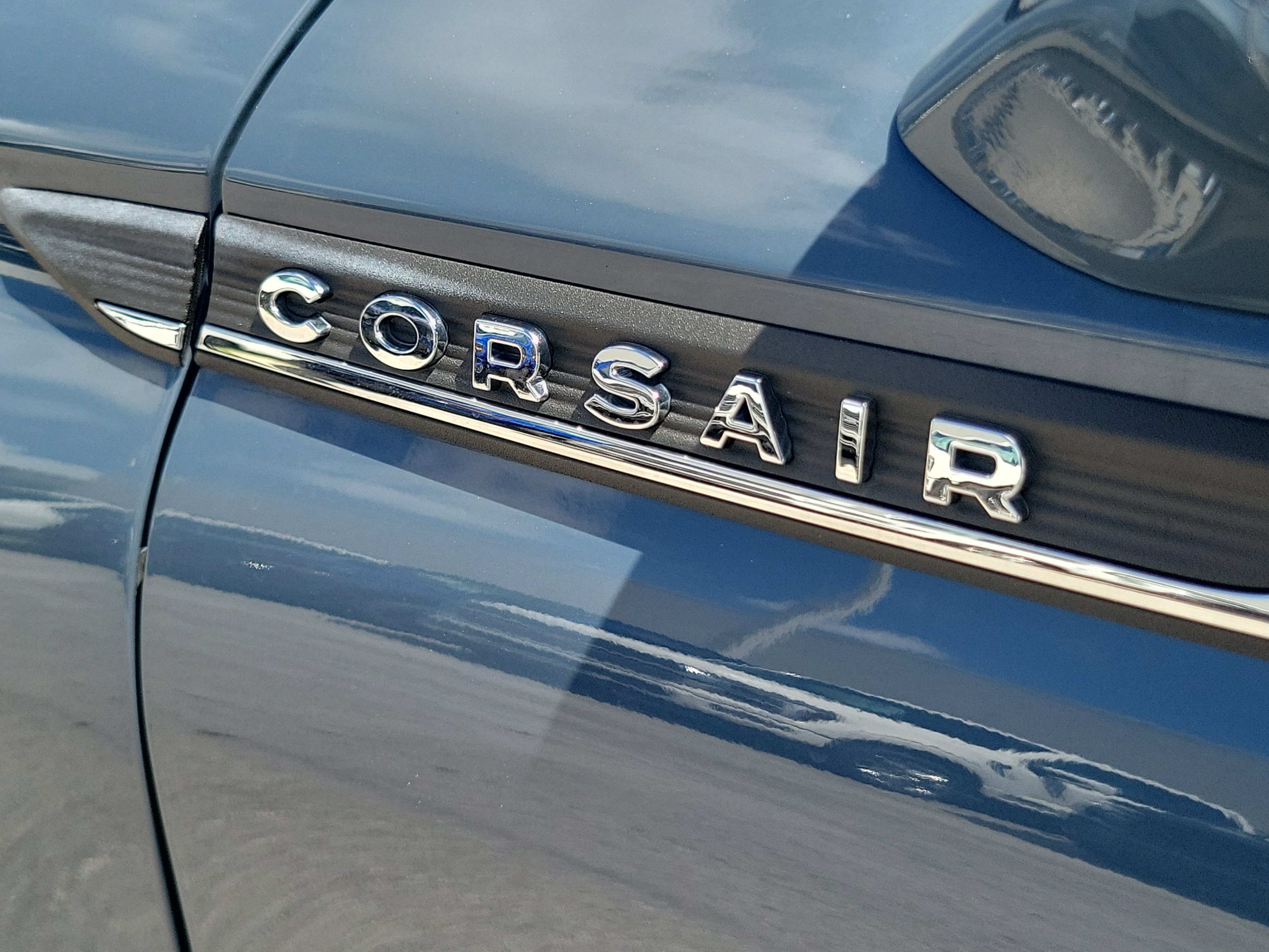 Used 2025 Lincoln Corsair Reserve FWD image 33