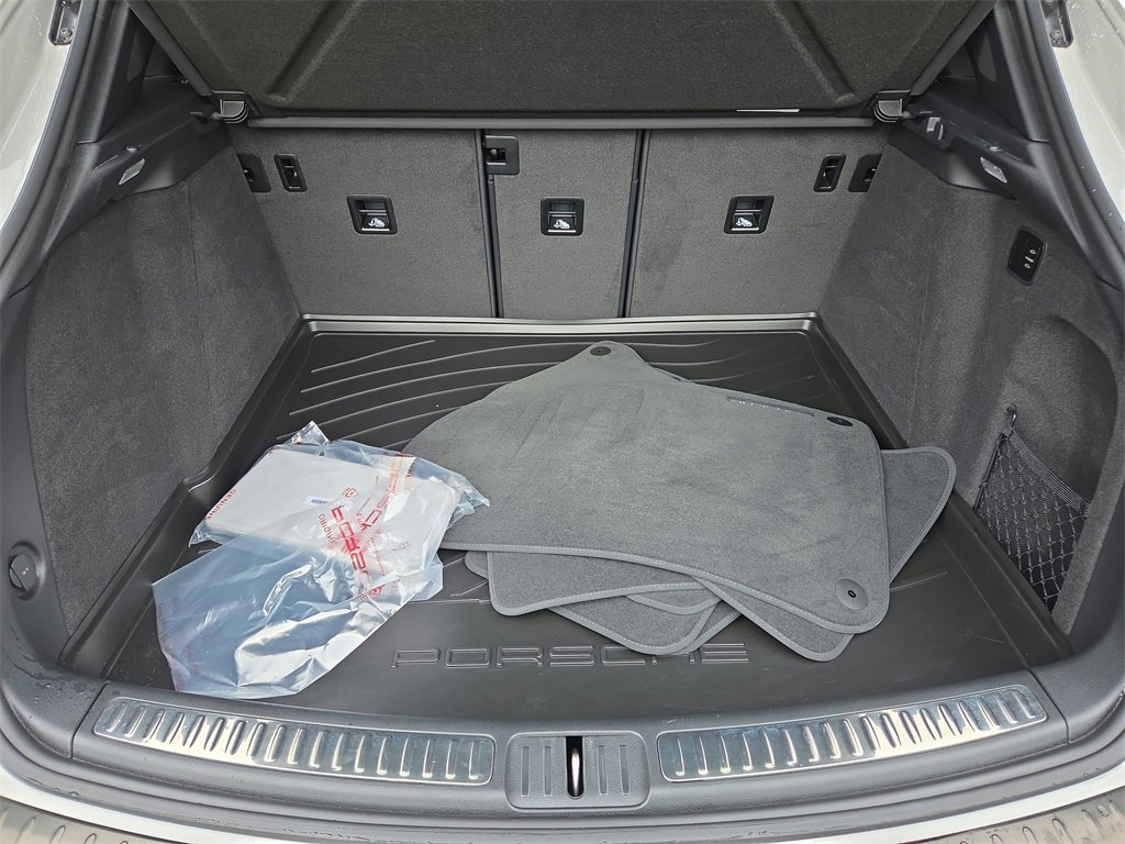 Used 2023 Porsche Macan GTS image 31