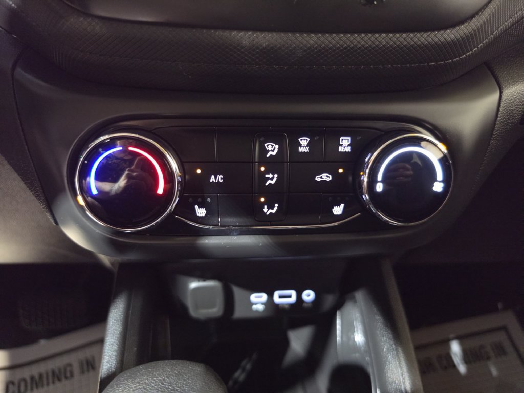 Used 2022 Chevrolet TrailBlazer LT AWD/4WD image 16