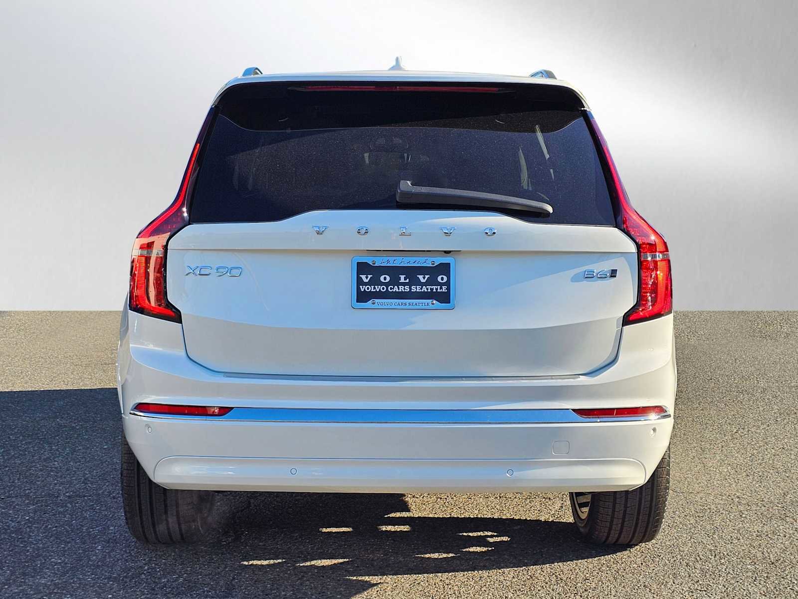 New 2026 Volvo XC90 B6 Plus w/ Protection Package Premier image 6