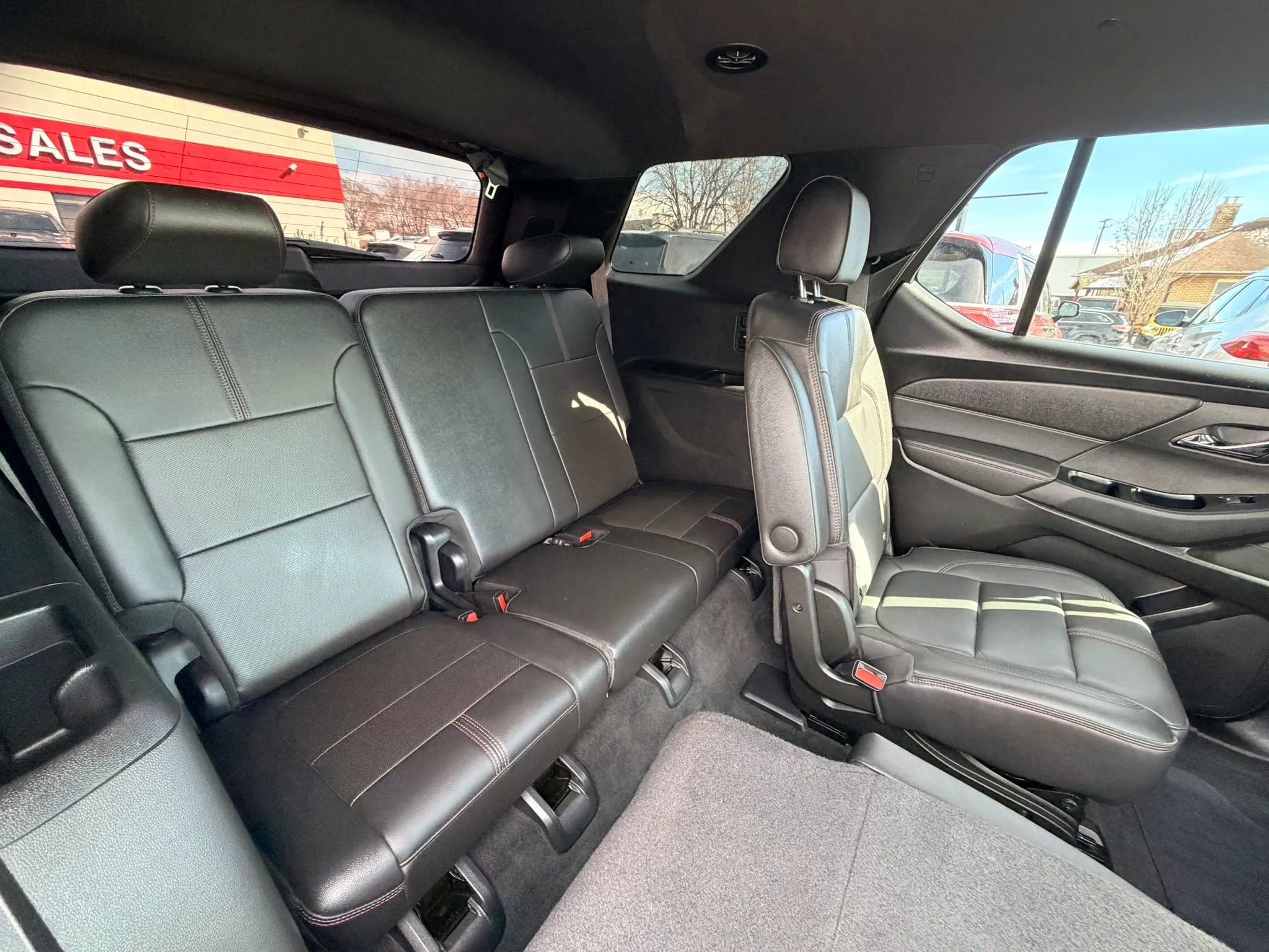 Used 2023 Chevrolet Traverse RS image 31