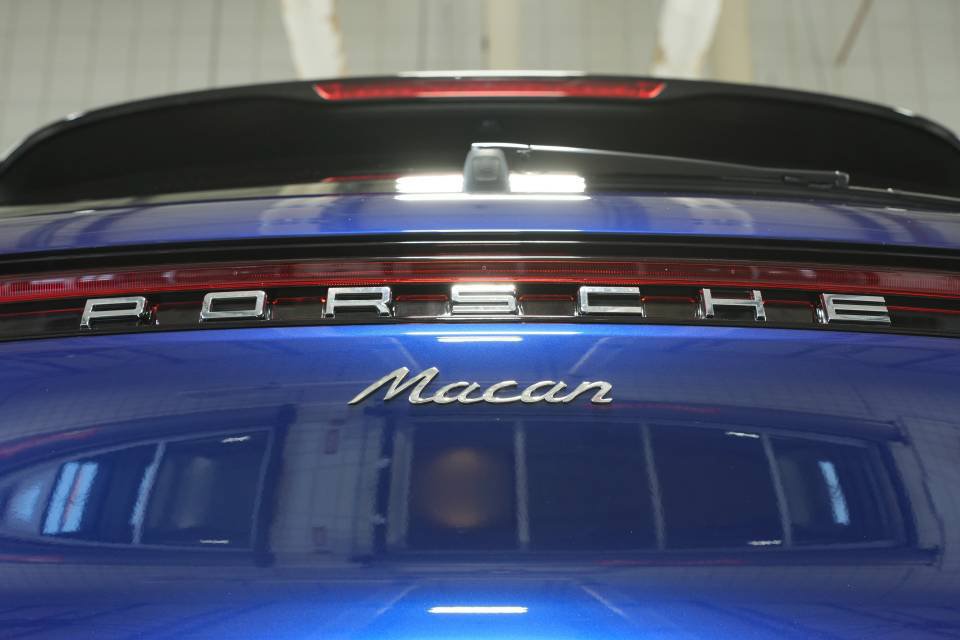 Certified 2026 Porsche Macan AWD/4WD image 40