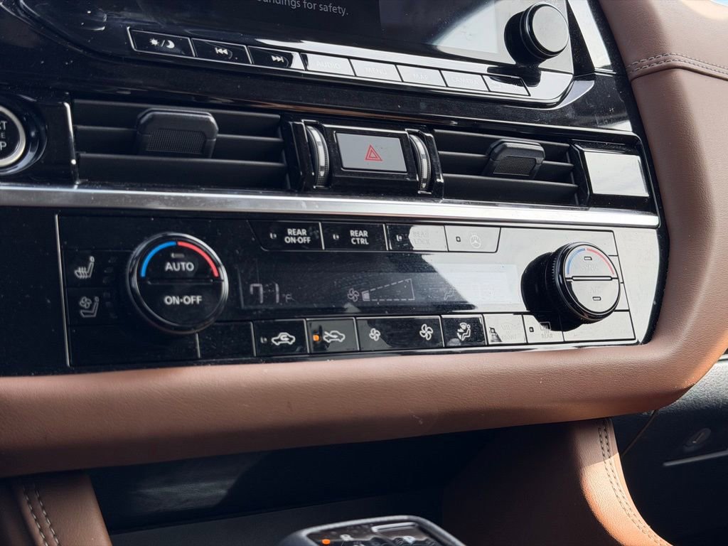 Used 2023 Nissan Pathfinder Platinum w/ Cargo Package image 27