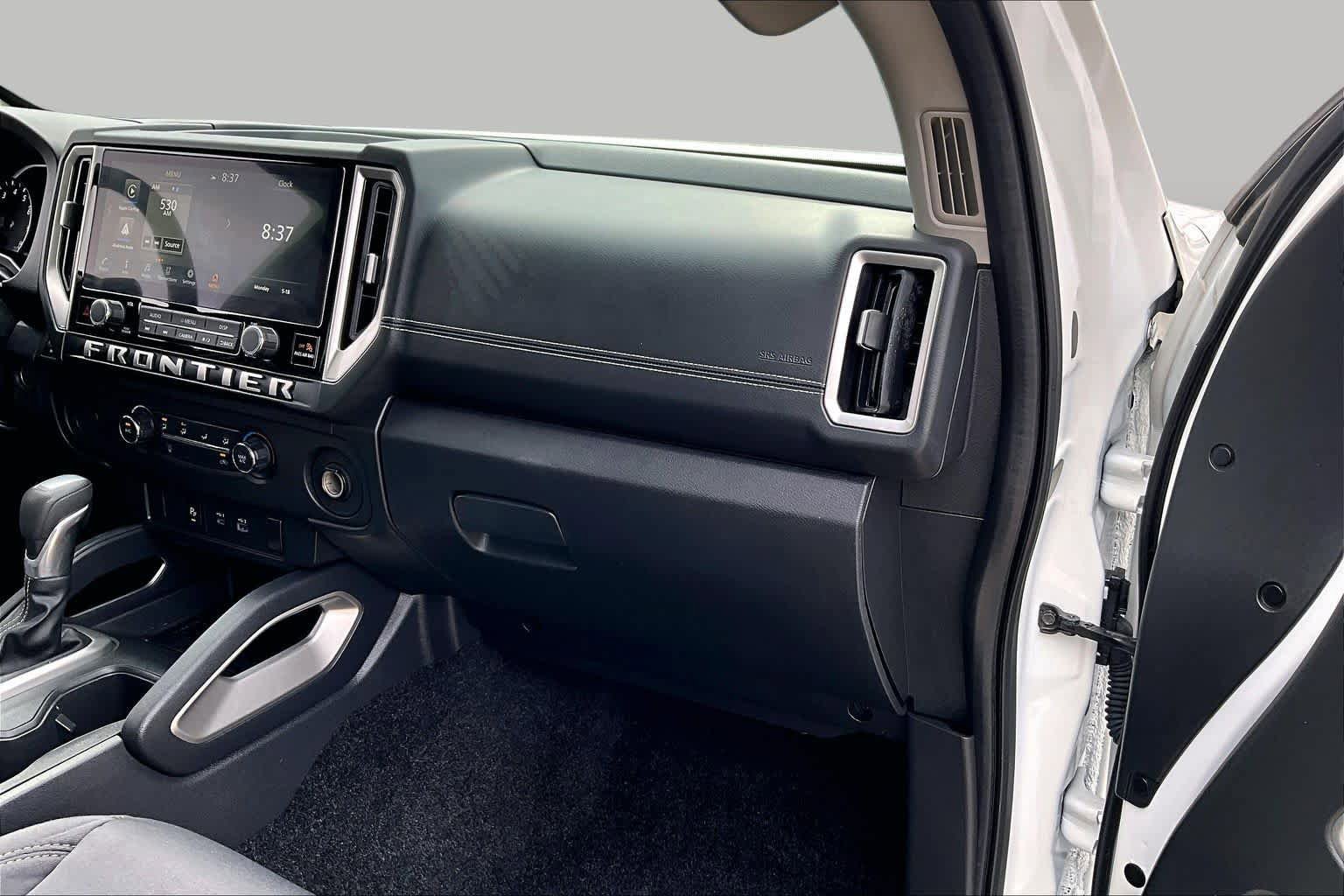Used 2025 Nissan Frontier SV RWD image 18