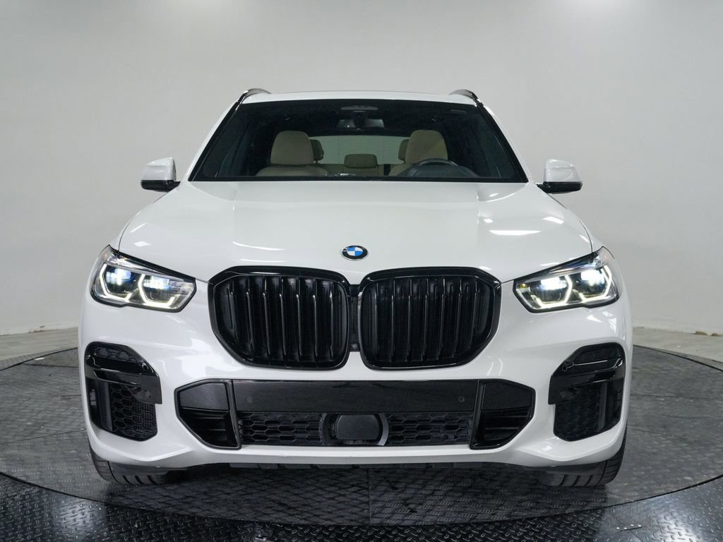 Used 2022 BMW X5 M50i w/ Executive Package AWD/4WD image 2