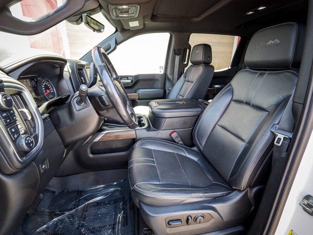 Used 2020 Chevrolet Silverado 1500 High Country w/ Technology Package AWD/4WD image 14