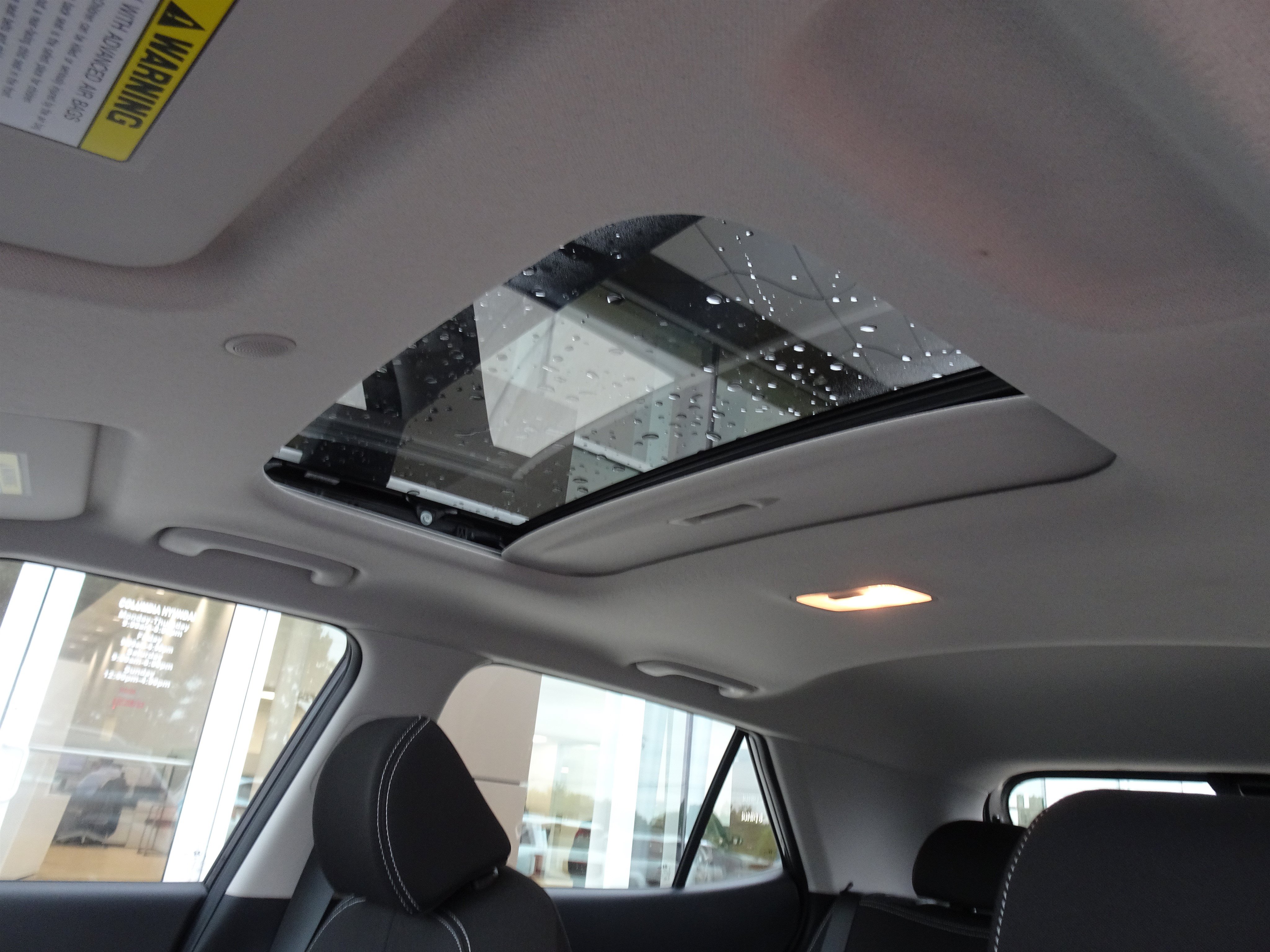 Used 2023 Hyundai Venue SEL FWD image 11