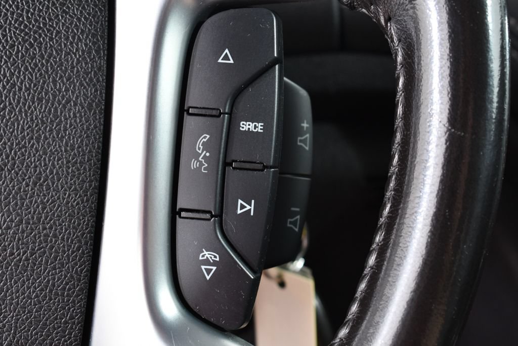 Used 2017 Chevrolet Traverse LT w/ Style and Technology Package FWD image 34