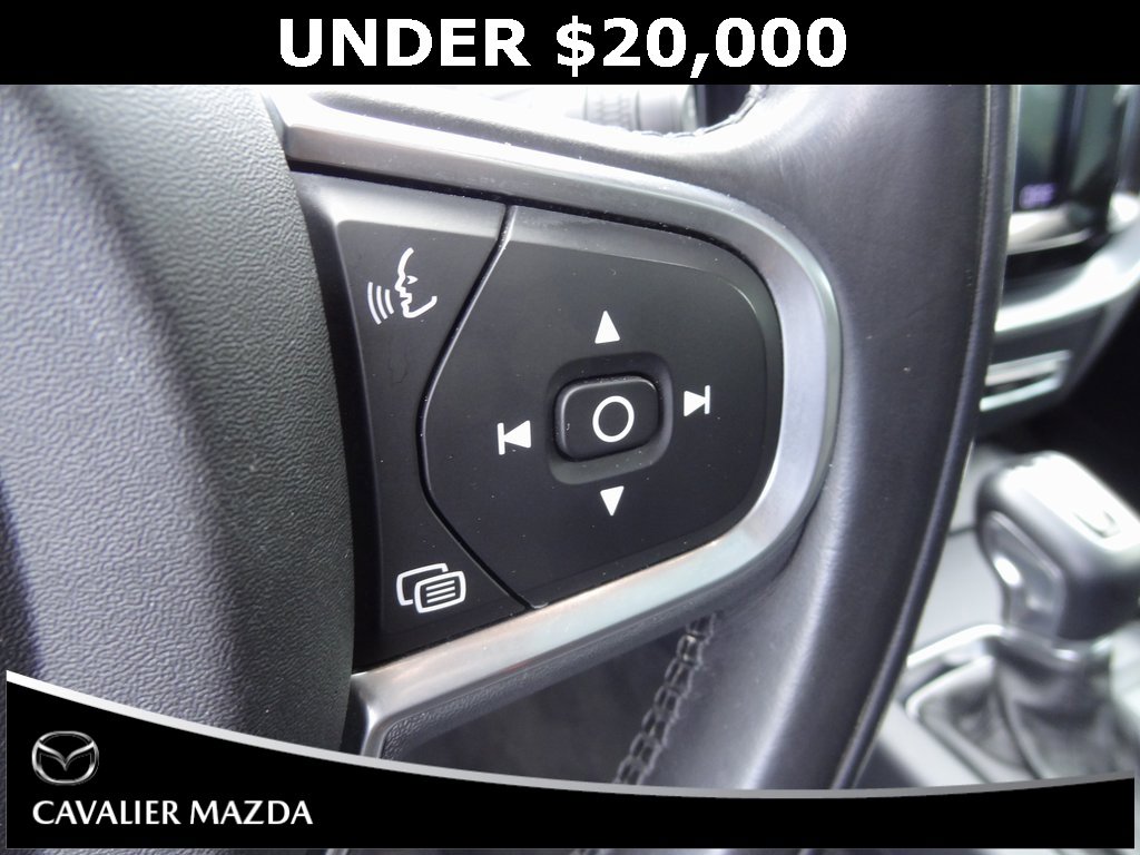 Used 2018 Volvo XC60 T6 Momentum w/ Convenience Package image 24