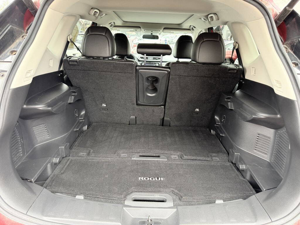 Used 2016 Nissan Rogue SL w/ SL Premium Package image 9