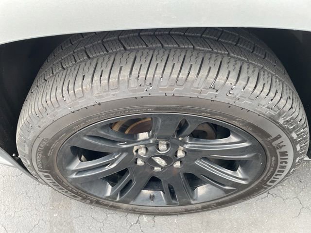 Used 2015 Cadillac Escalade ESV Premium AWD/4WD image 11