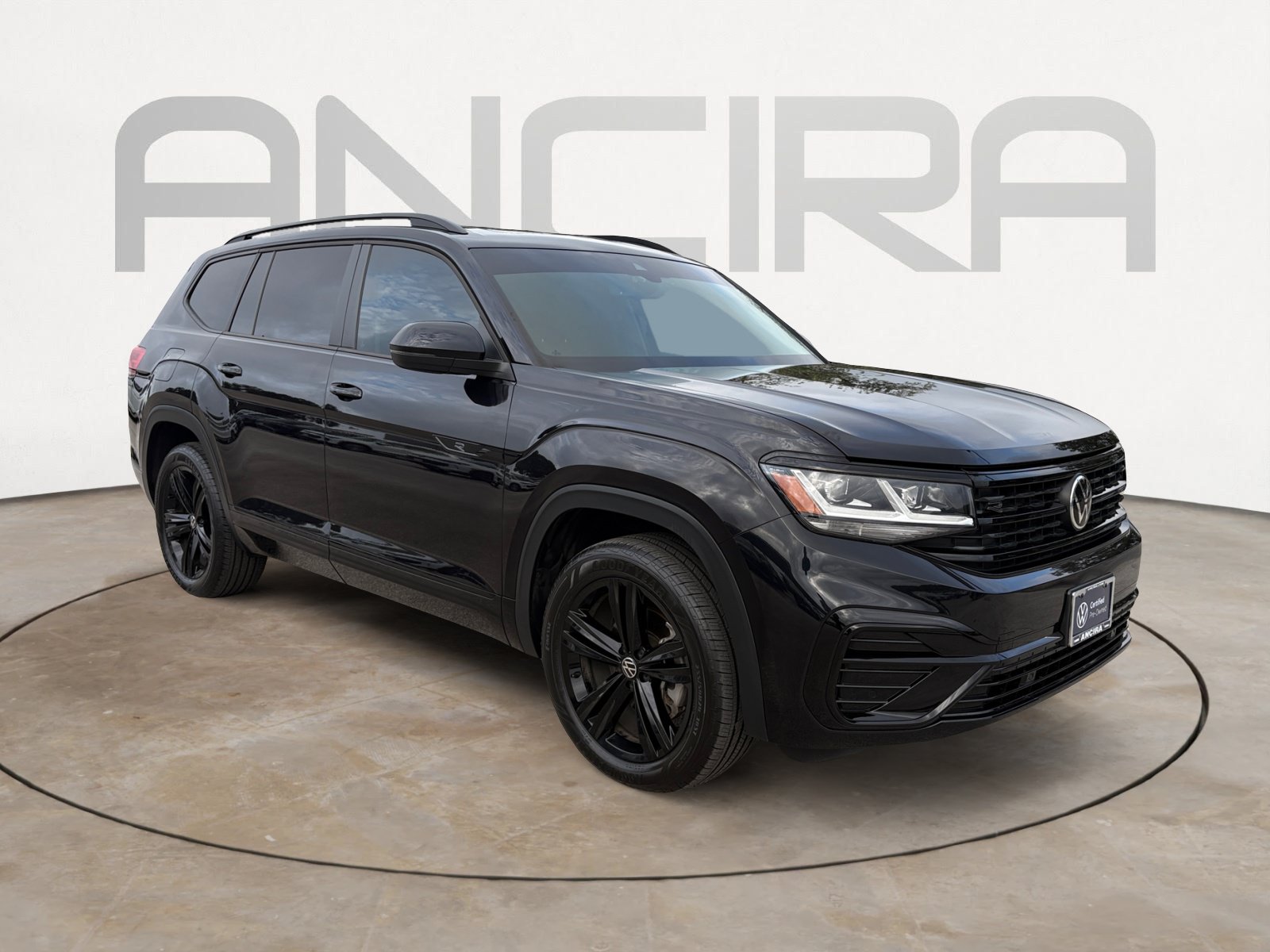Certified 2023 Volkswagen Atlas SEL R-Line AWD/4WD image 4