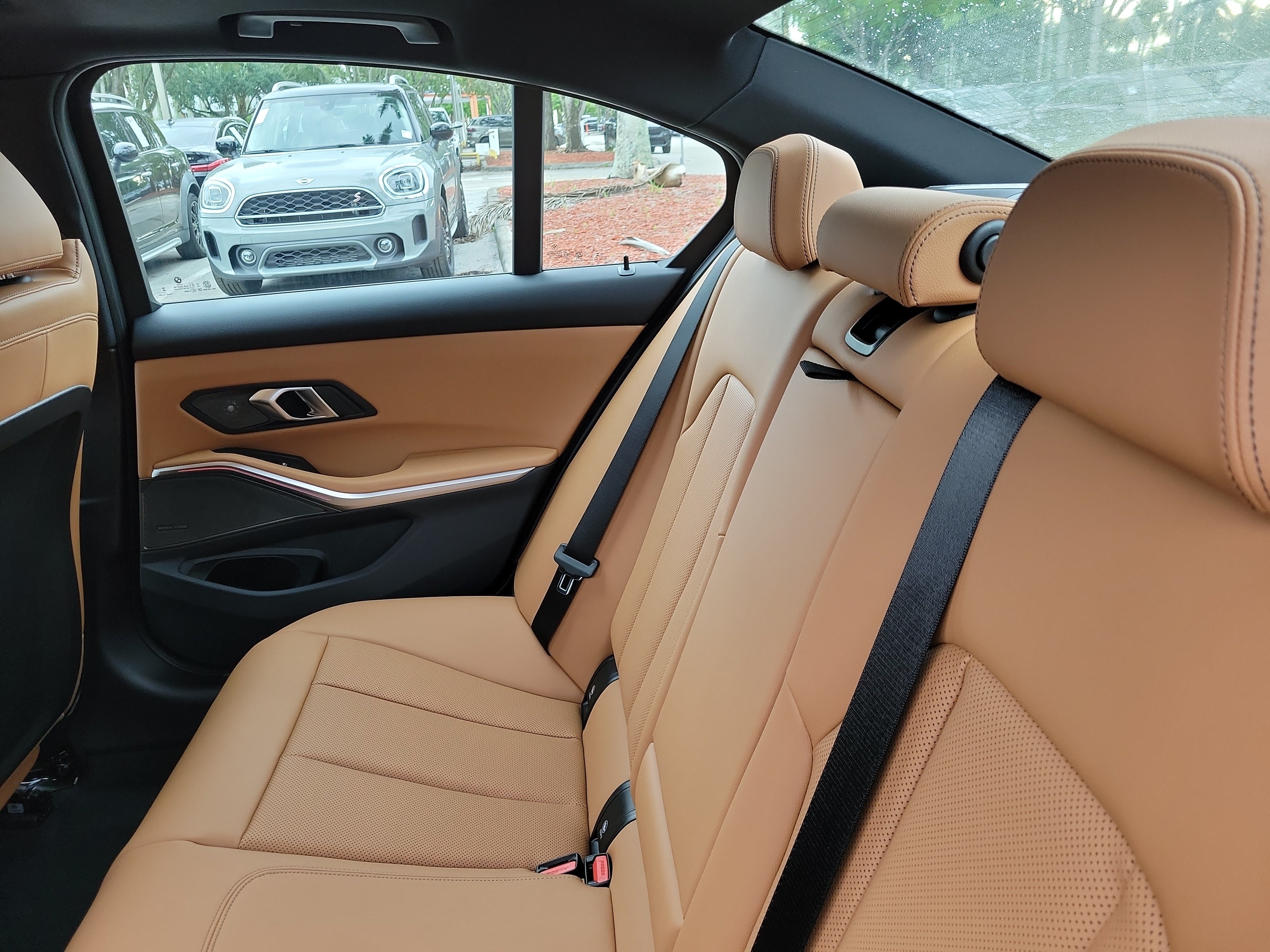 New 2026 BMW 330i Sedan w/ M Sport Package RWD image 7