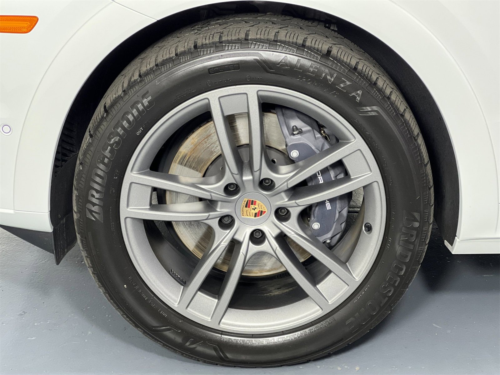 Certified 2025 Porsche Cayenne image 34
