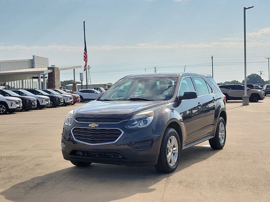 Used 2016 Chevrolet Equinox LS image 2