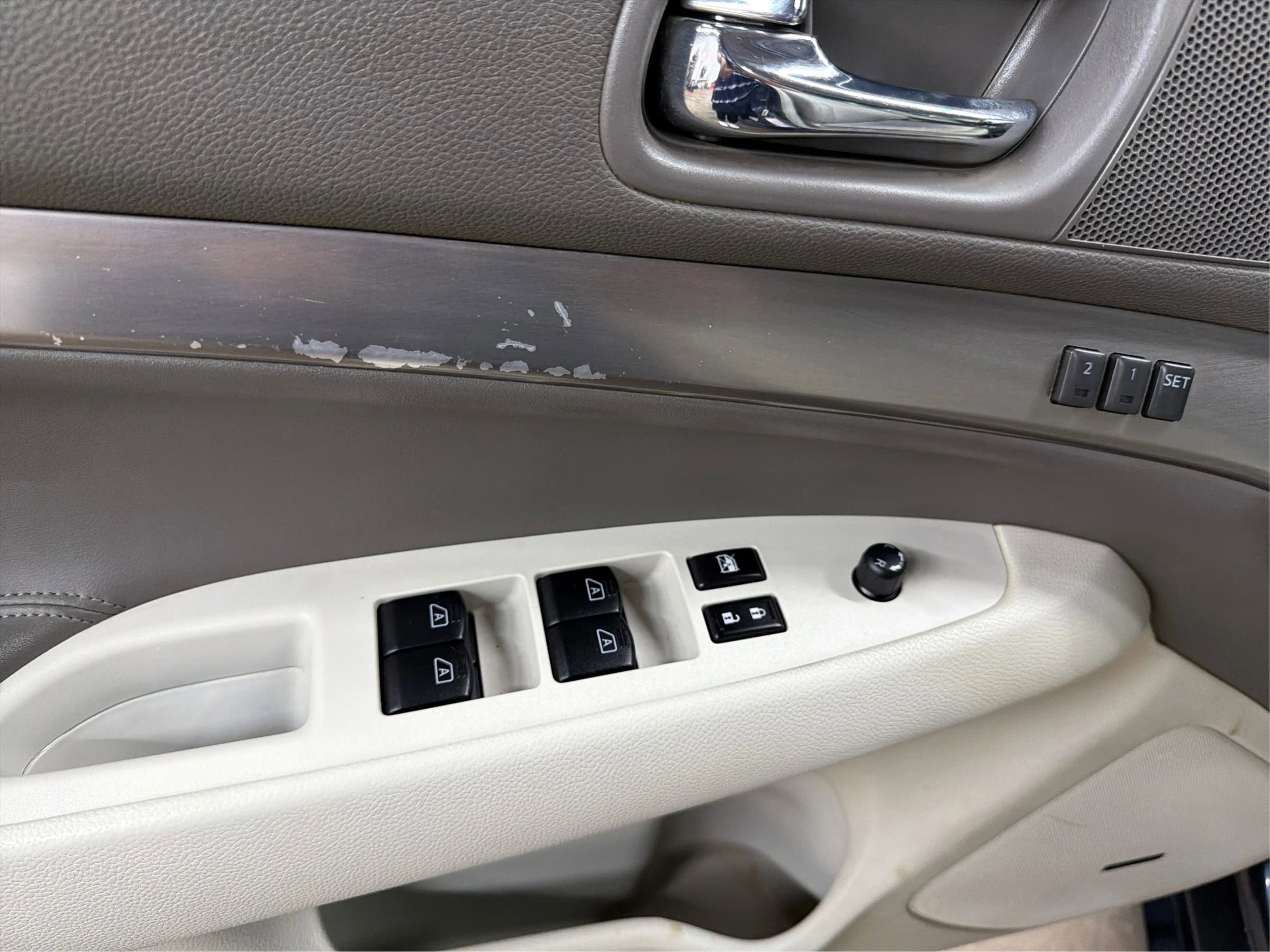Used 2010 INFINITI G37 Journey w/ Premium Pkg image 28