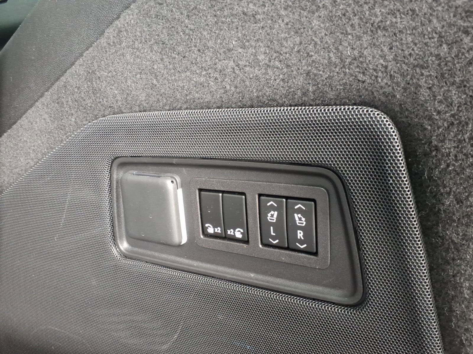 Certified 2023 Cadillac Escalade V w/ LPO, ONYX Package image 14