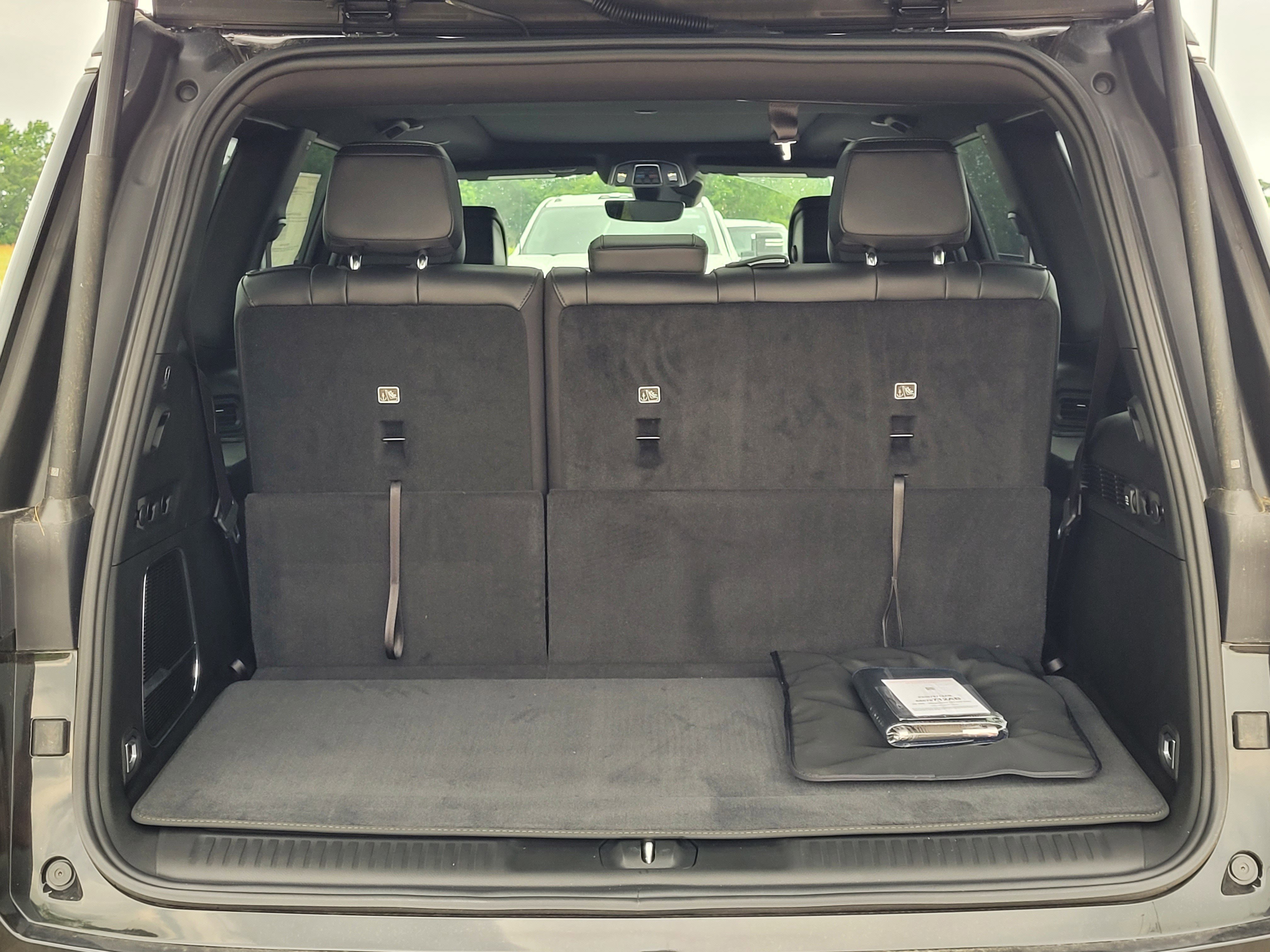 New 2025 Jeep Wagoneer 4WD w/ Premium Group I image 5