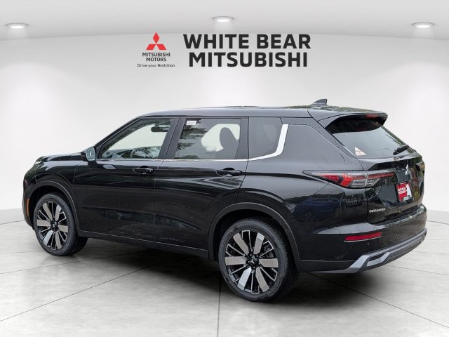 New 2026 Mitsubishi Outlander SE AWD/4WD image 2