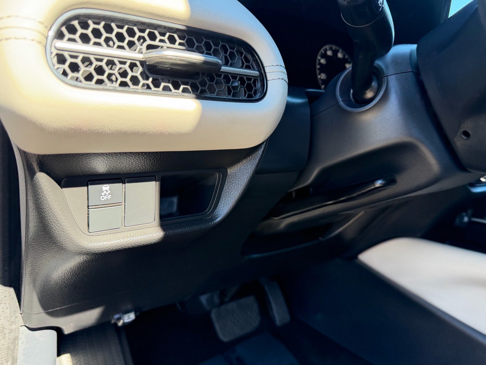 Certified 2024 Honda HR-V EX-L image 26