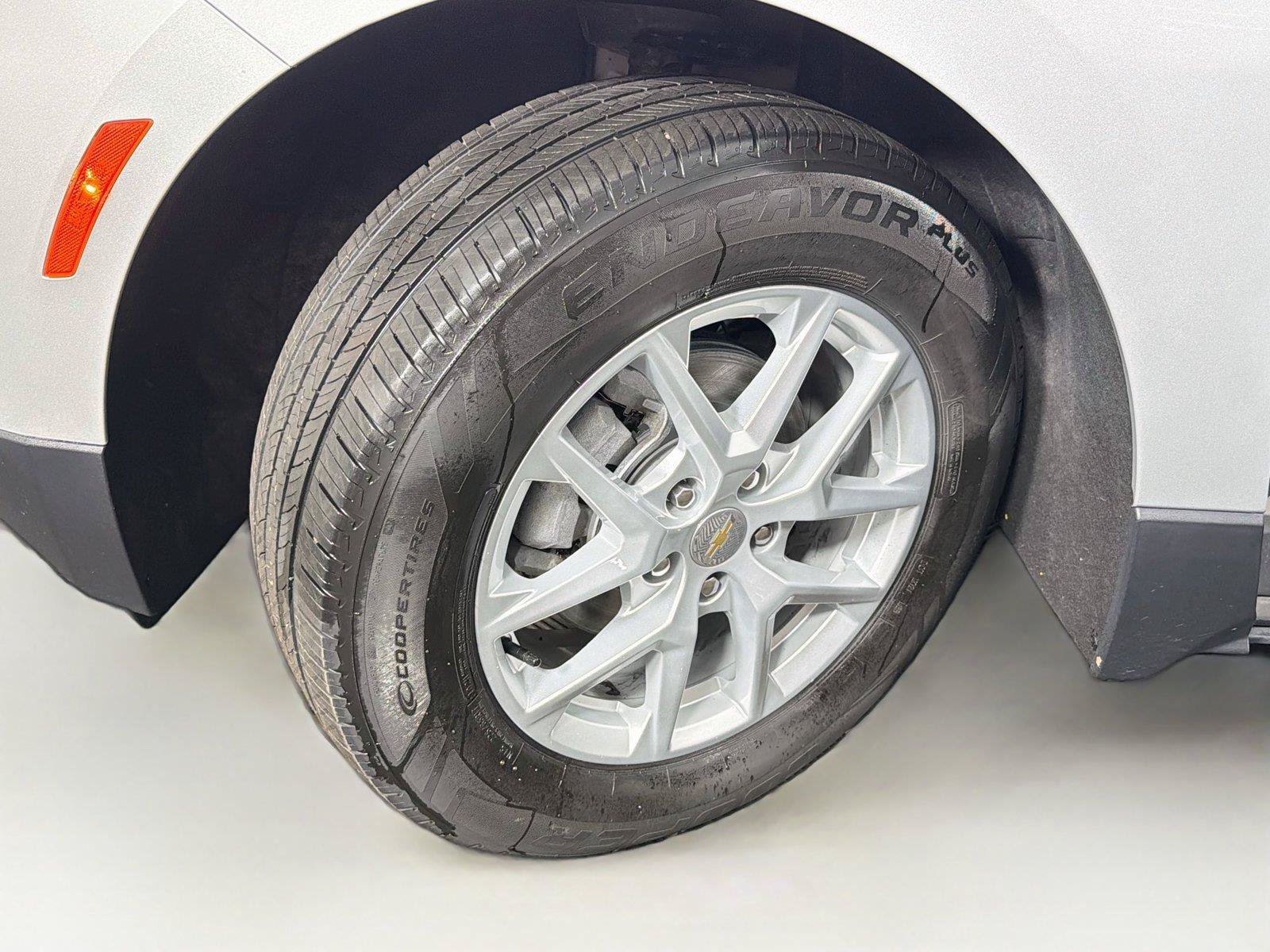 Used 2022 Chevrolet Equinox LT FWD image 36